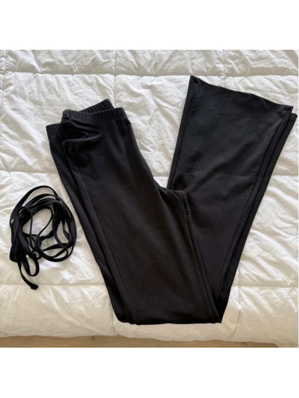 Joah brown cutout mini flare leggings 

Size s/m 
Sueded black 
Excellent worn m